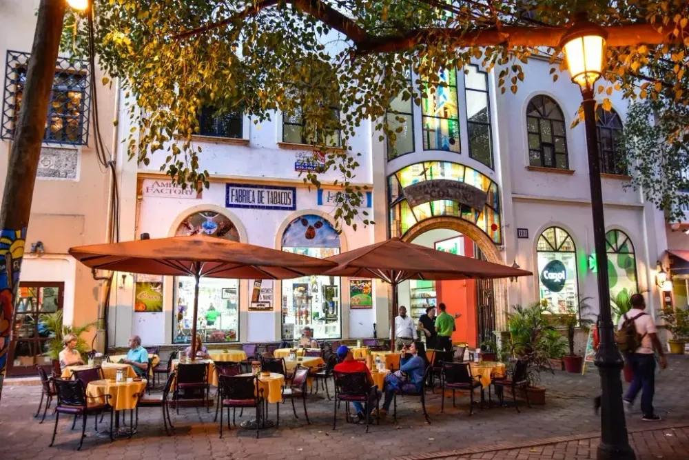 cafe street scene in santo domingo, dominican republic